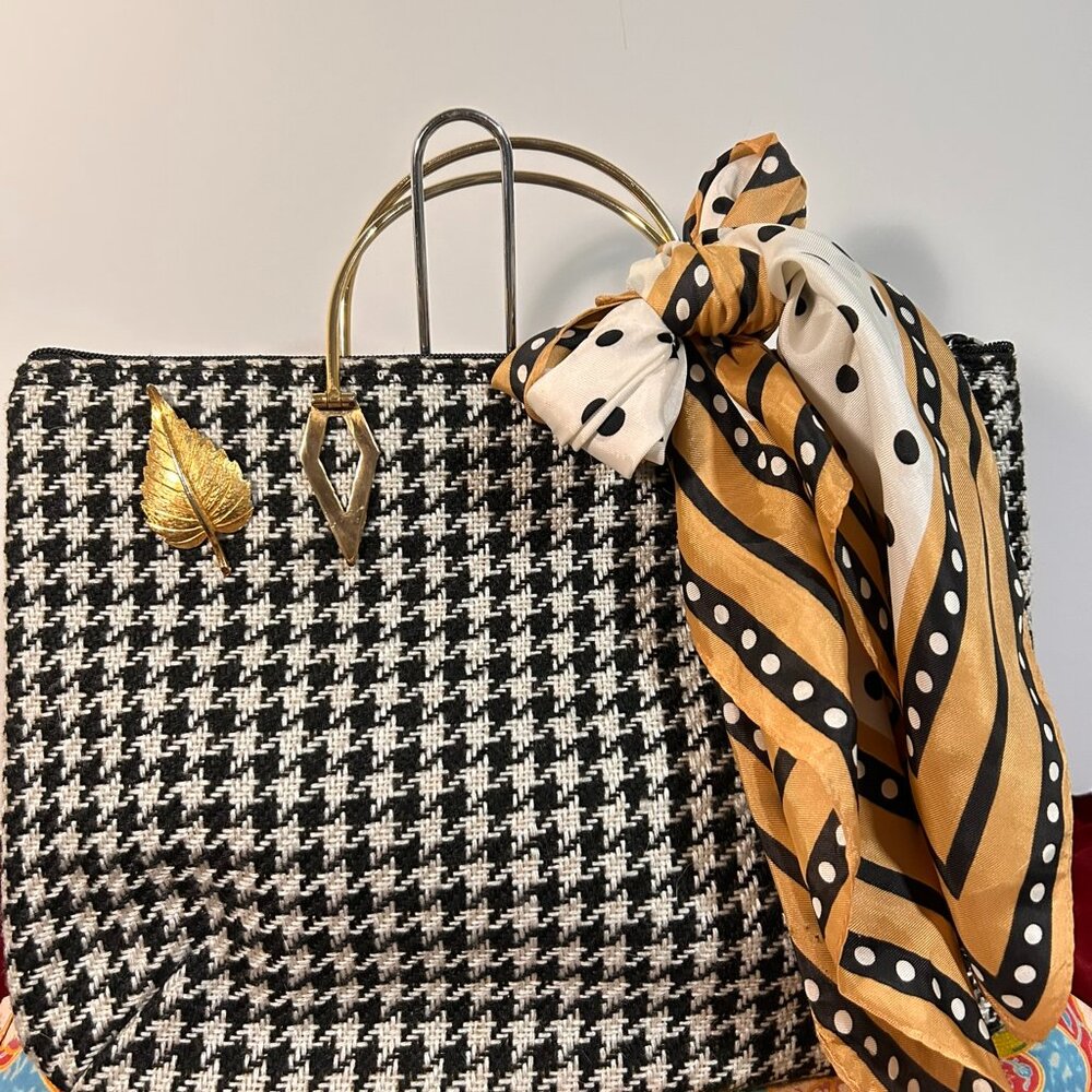 ✨ 1960s Vintage Statement Purse – Classic Meets Chic ✨